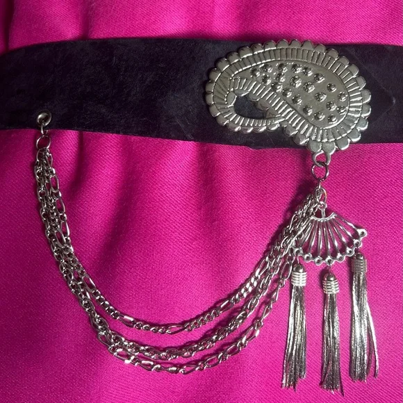 Vintage 1980’s Bob Mackie Black Cinch Belt with Silver Chain - Picture 2 of 5
